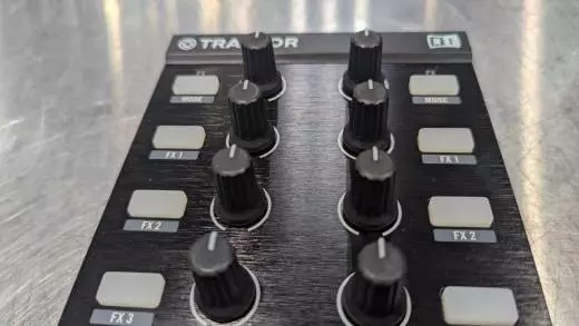 Native Instruments - TRAKTOR X1 MKII 2